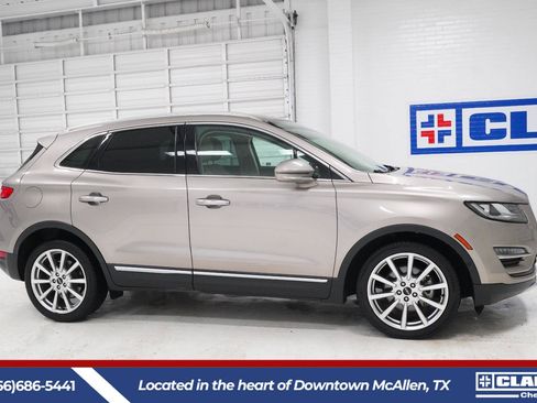 Used 2019 Lincoln MKC Reserve w/ MKC Technology Package FWD image 4