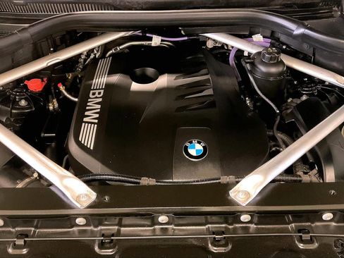 Used 2025 BMW X5 xDrive40i w/ M Sport Package image 29