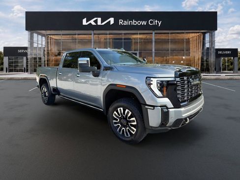 Used 2026 GMC Sierra 2500 Denali Ultimate w/ Max Trailering Package AWD/4WD image 3