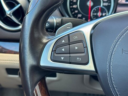 Used 2020 Mercedes-Benz SL 550 image 27