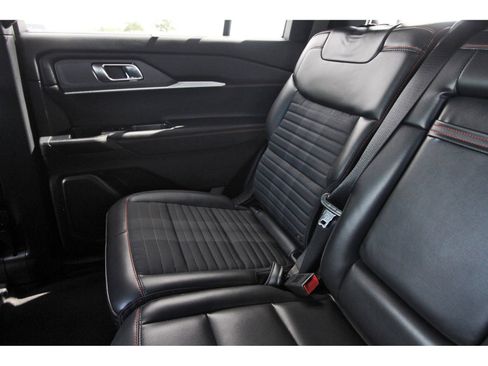 Used 2025 Ford Explorer ST-Line w/ Premium Package RWD image 14
