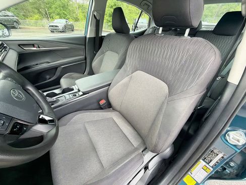 Used 2025 Toyota Camry LE FWD image 16