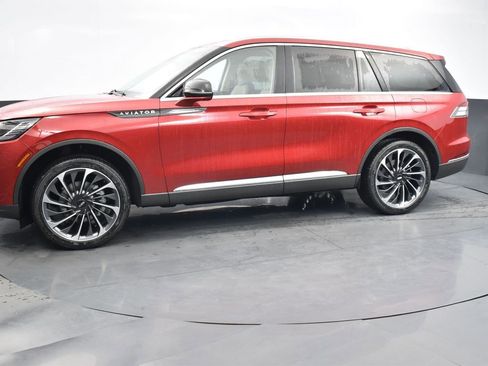 New 2025 Lincoln Aviator Reserve w/ Illumination Package image 3