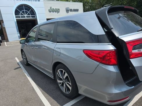Used 2022 Honda Odyssey Touring image 10