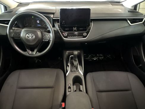 Used 2025 Toyota Corolla LE FWD image 23