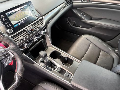 Used 2019 Honda Accord Sport image 16