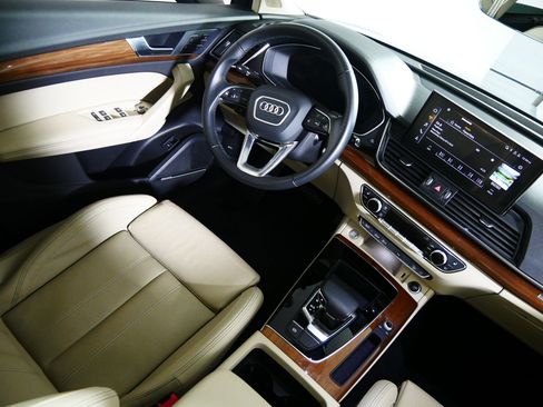 Used 2022 Audi Q5 2.0T Premium Plus AWD/4WD image 9