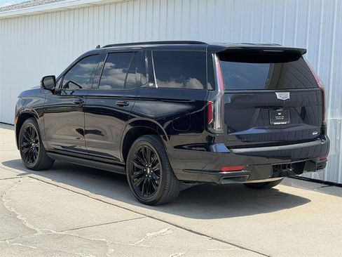 Used 2024 Cadillac Escalade Sport Platinum AWD/4WD image 8