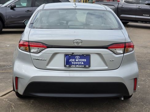 Used 2026 Toyota Corolla LE FWD image 8