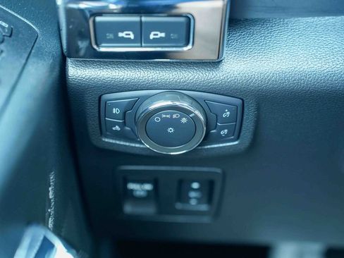 Used 2020 Ford F150 XLT w/ Equipment Group 302A Luxury AWD/4WD image 28