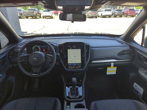 Used 2025 Subaru Forester Premium image 17