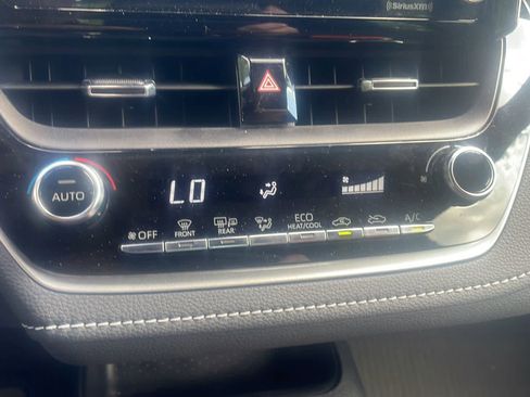 Used 2022 Toyota Corolla SE FWD image 20