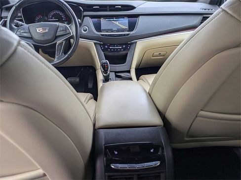Used 2019 Cadillac XT5 Premium Luxury image 29