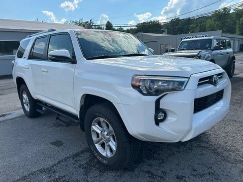 Used 2023 Toyota 4Runner SR5 Premium w/ Moonroof Package AWD/4WD image 7