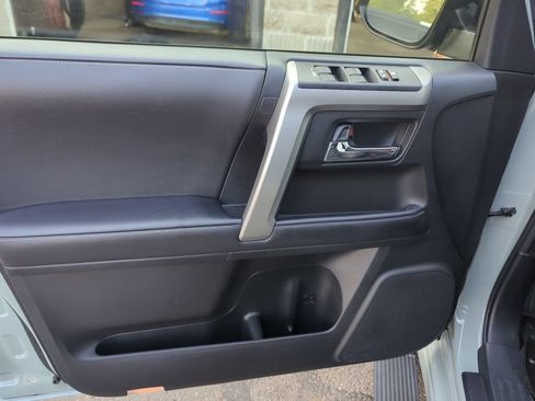 Used 2022 Toyota 4Runner TRD Sport AWD/4WD image 34