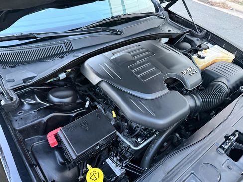 Used 2014 Chrysler 300 RWD image 43