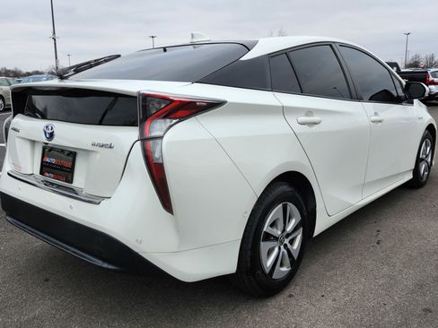 Used 2017 Toyota Prius Four image 20