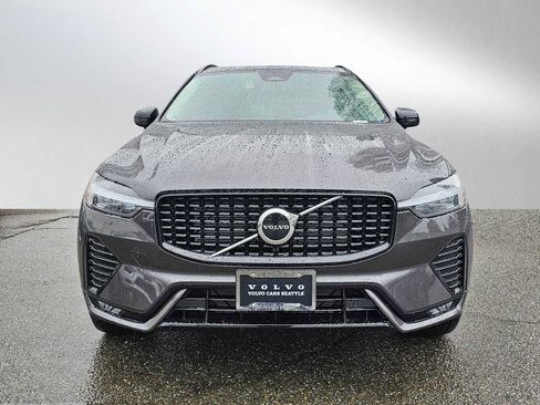 New 2025 Volvo XC60 B5 Core w/ Protection Package Premier image 2