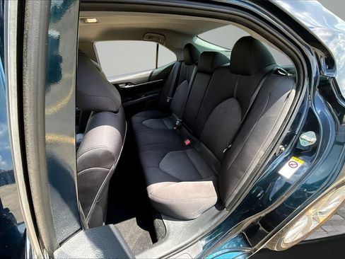 Used 2019 Toyota Camry LE FWD image 23