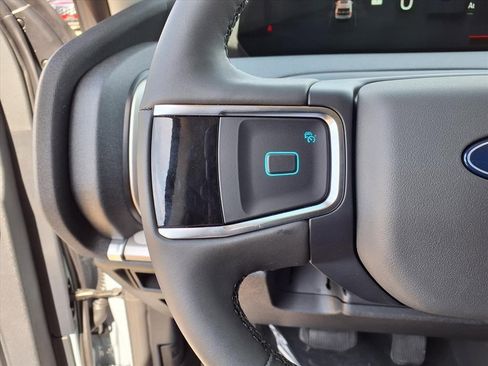 New 2026 Ford Expedition Active image 13