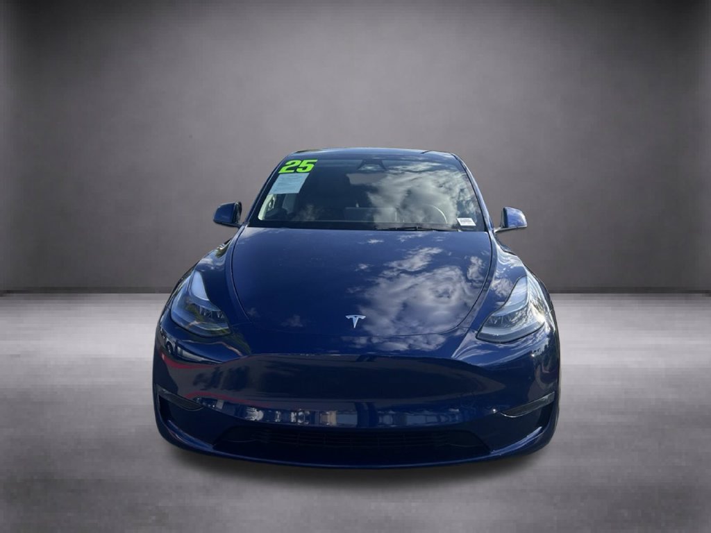 Used 2025 Tesla Model Y Long Range AWD/4WD image 3
