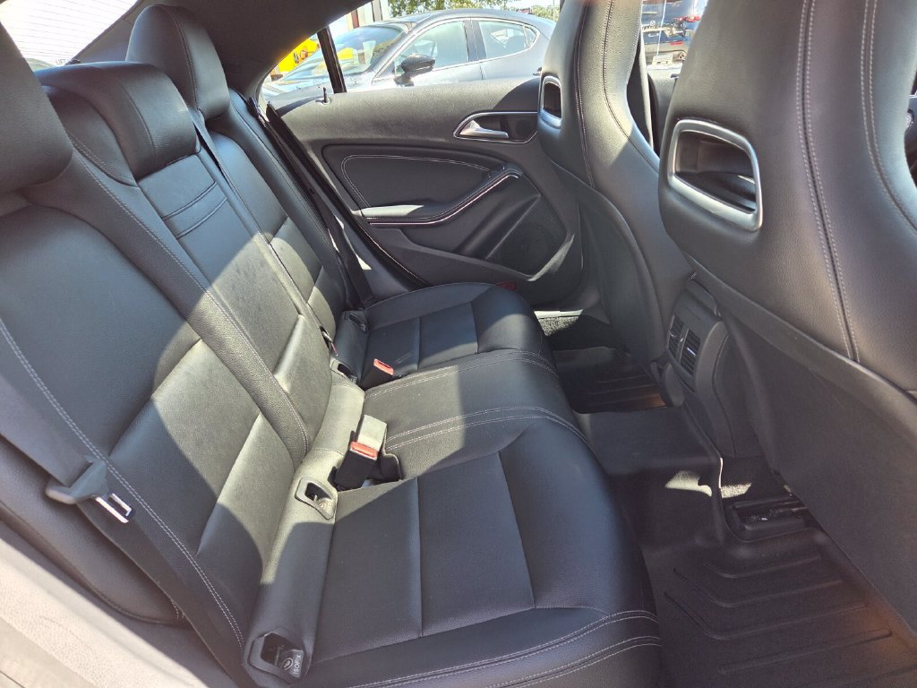 Used 2018 Mercedes-Benz CLA 250 4MATIC image 15
