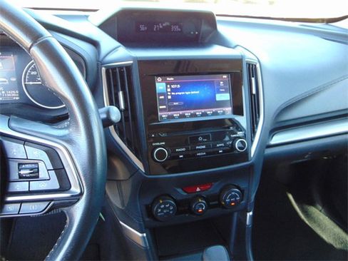 Used 2020 Subaru Forester Premium image 12