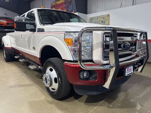 Used 2014 Ford F350 King Ranch w/ King Ranch w/Chrome Package image 43