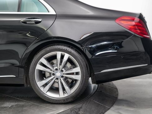 Used 2015 Mercedes-Benz S 550 Sedan image 15