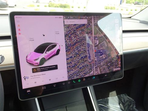 Used 2021 Tesla Model Y Long Range image 17