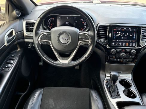 Used 2021 Jeep Grand Cherokee Laredo X AWD/4WD image 18