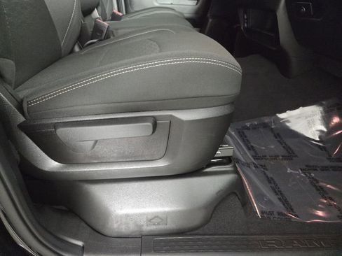 Used 2025 RAM 2500 Big Horn image 29