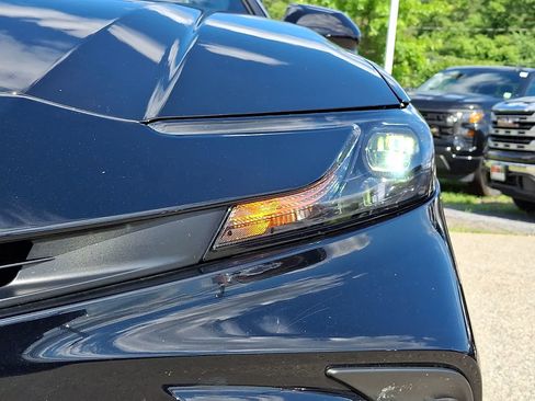 Certified 2025 Toyota Camry SE AWD/4WD image 12
