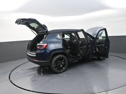 New 2026 Jeep Compass Latitude AWD/4WD image 35