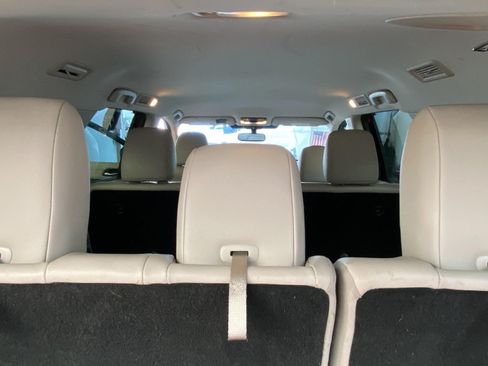 Used 2022 Nissan Pathfinder SL AWD/4WD image 14