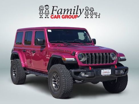 Used 2024 Jeep Wrangler Unlimited Rubicon AWD/4WD image 2