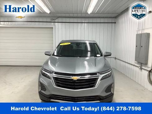 Used 2024 Chevrolet Equinox LT image 2