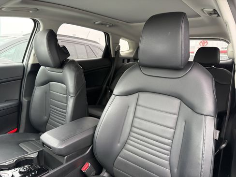 Used 2025 Kia Sportage SX Prestige image 10