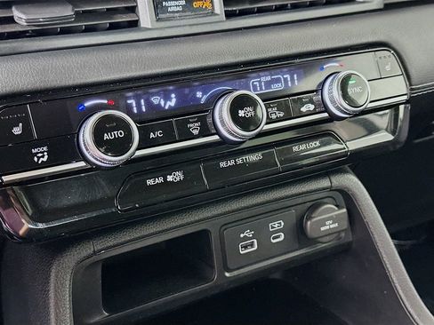 Used 2023 Honda Pilot EX-L image 16