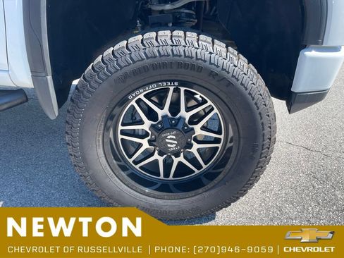 Used 2024 GMC Sierra 1500 AT4 w/ Technology Package AWD/4WD image 44