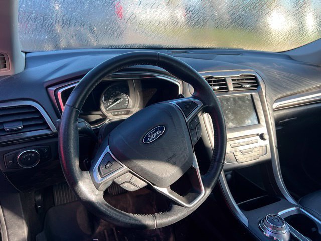 Used 2017 Ford Fusion SE w/ Equipment Group 202A AWD/4WD image 11