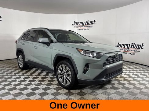 Used 2021 Toyota RAV4 XLE Premium FWD image 4