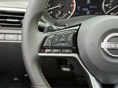 New 2025 Nissan Altima 2.5 SR image 24