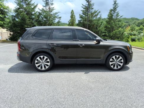 Used 2020 Kia Telluride S FWD image 4