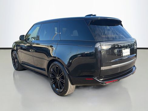 Used 2025 Land Rover Range Rover Autobiography image 5