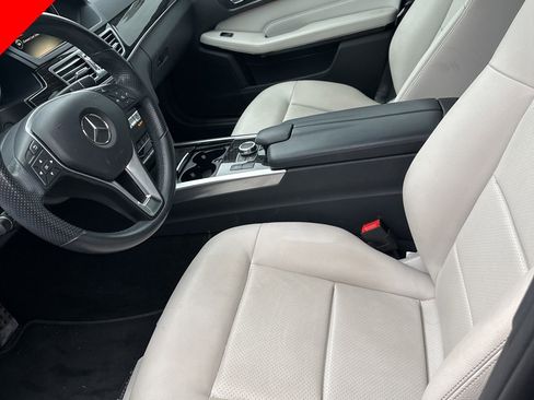 Used 2016 Mercedes-Benz E 350 Sedan image 5