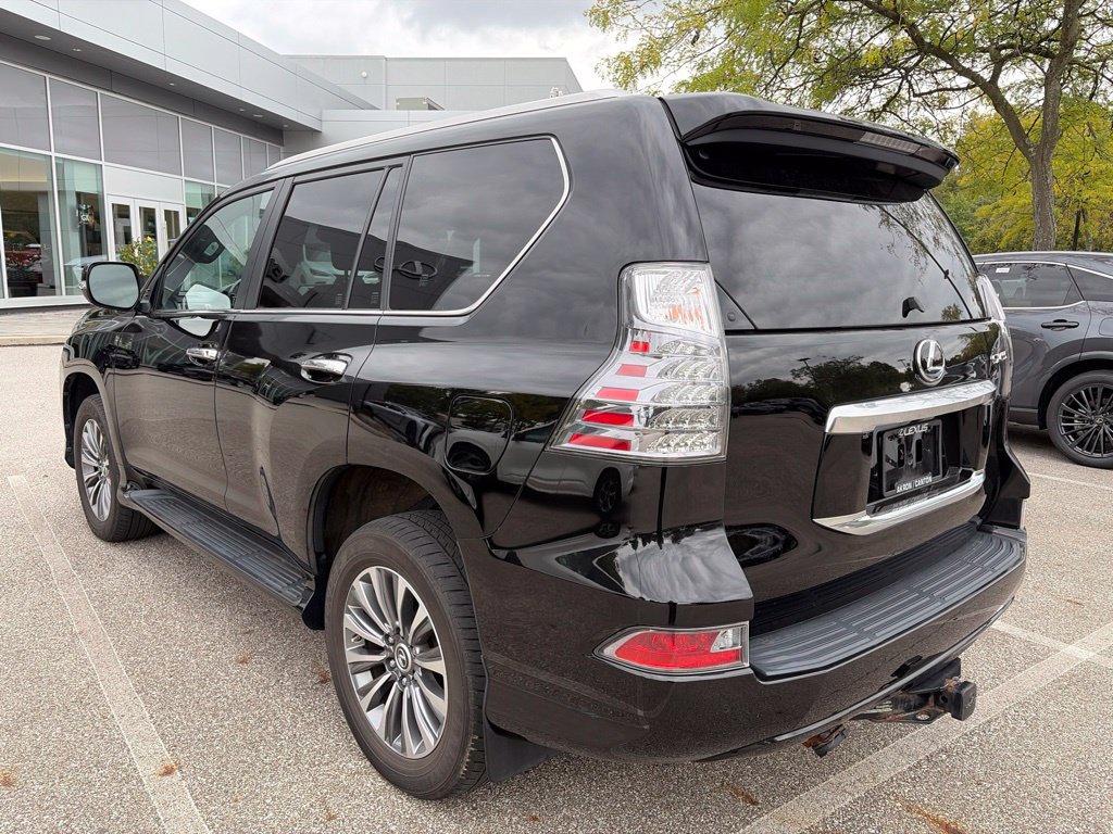 Used 2021 Lexus GX 460 Luxury w/ Accessory Package AWD/4WD image 9