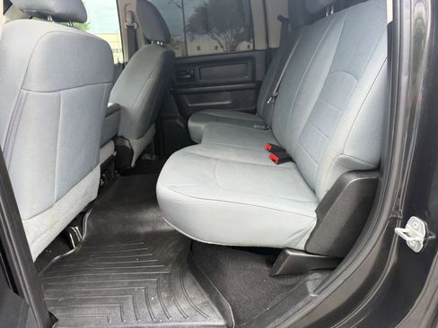 Used 2018 RAM 2500 Tradesman w/ Chrome Appearance Group image 10