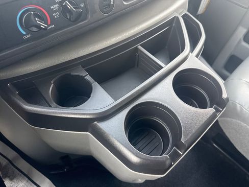 Used 2024 Ford E-450 and Econoline 450 Super Duty w/ Power Windows & Locks Group image 29