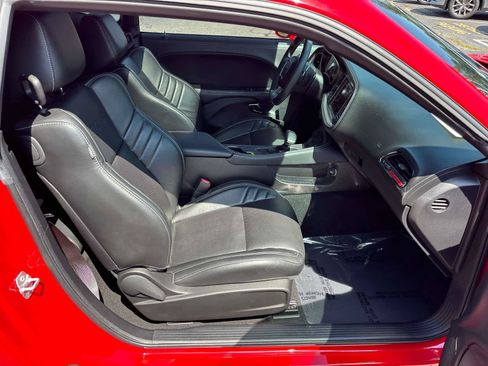 Used 2023 Dodge Challenger SRT Hellcat RWD image 15